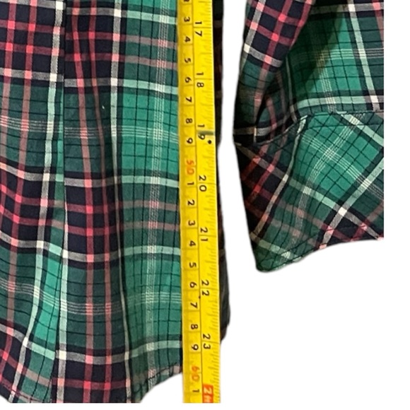 Bundle of Tommy Hilfiger, Gap and Riders by Lee Women’s Button-up shirts. - Picture 8 of 13